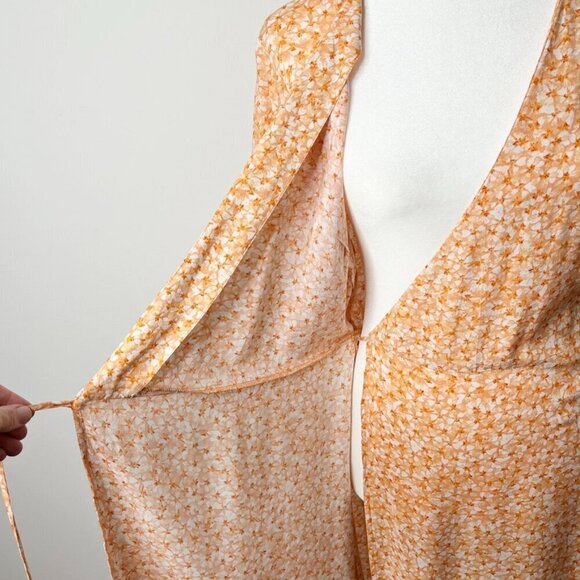 H&M Women's Wrap Dress Size S Orange Floral Print Short Sleeve V-Neck Crossover - Picture 7 of 10